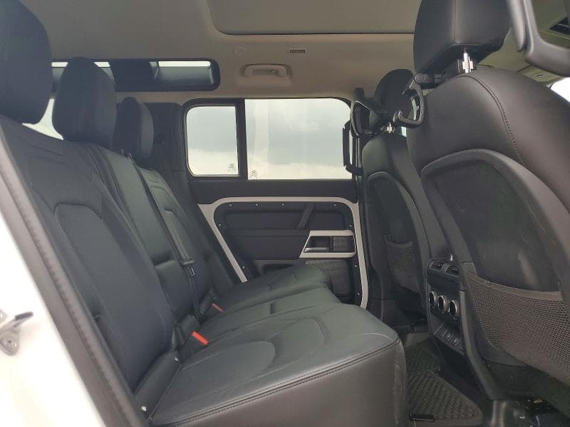 2024 LAND ROVER DEFENDER 110 S 10