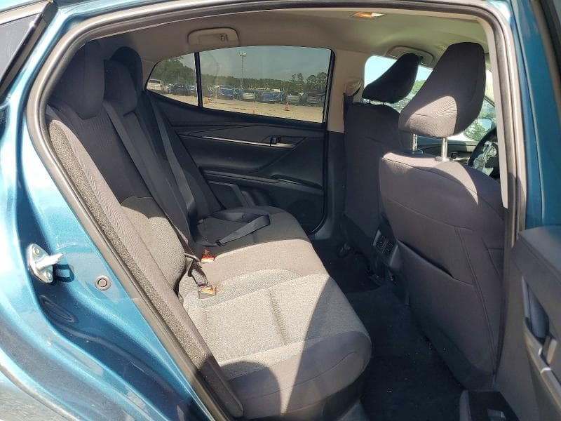 2025 TOYOTA CAMRY LE LE 10
