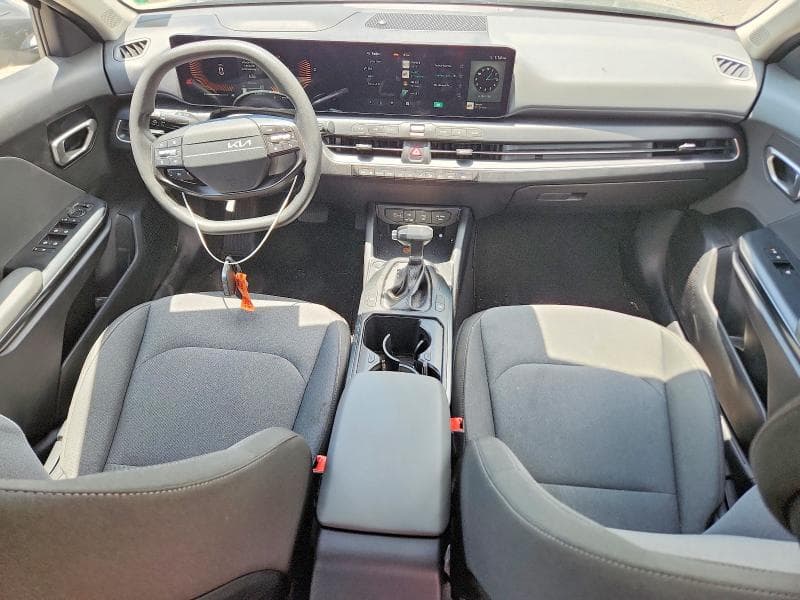 2025 KIA K4 LXS 8