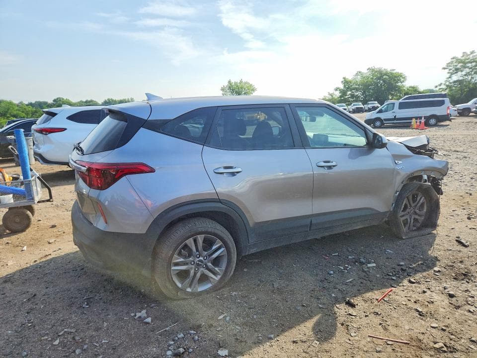2023 KIA SELTOS LX LX 3