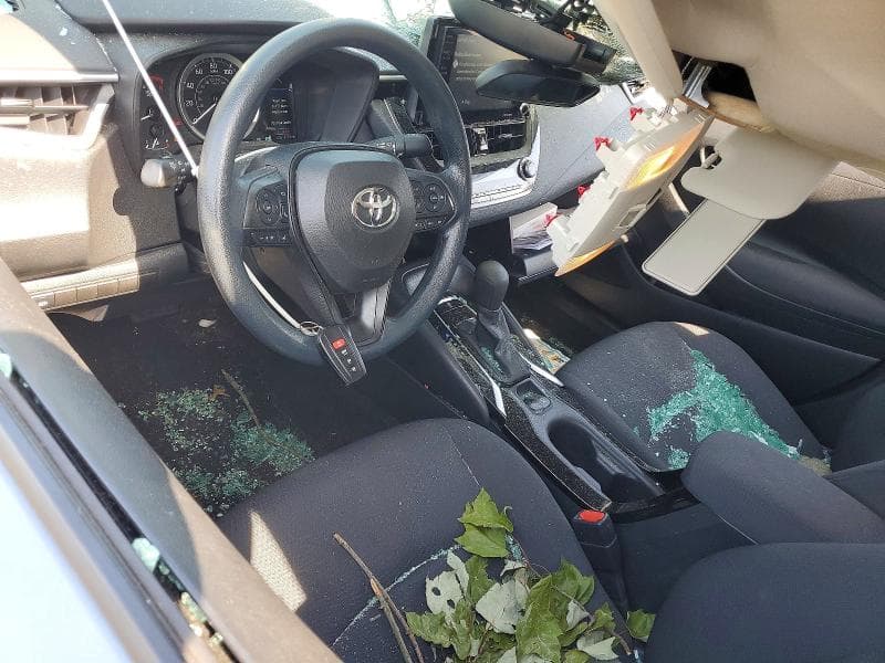 2022 TOYOTA COROLLA LE 8