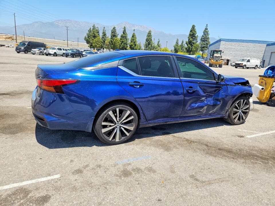 2020 NISSAN ALTIMA SR 3