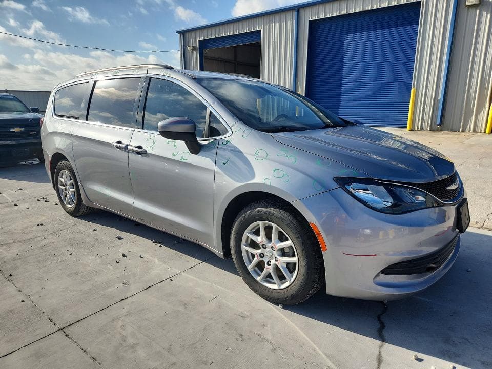 2020 CHRYSLER VOYAGER LXI 4