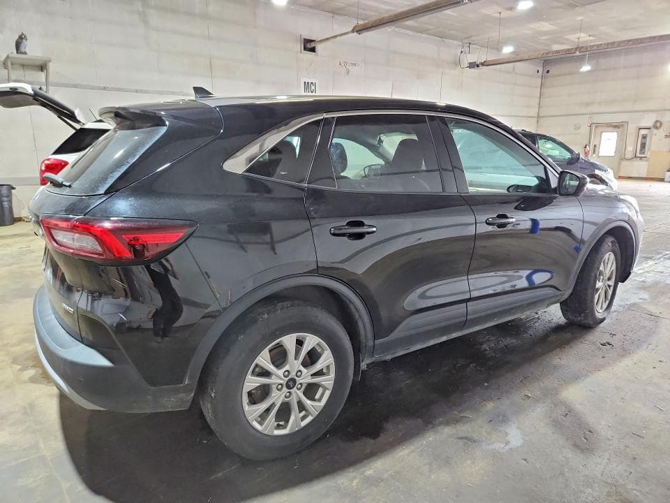 2023 FORD ESCAPE ACTIVE 3