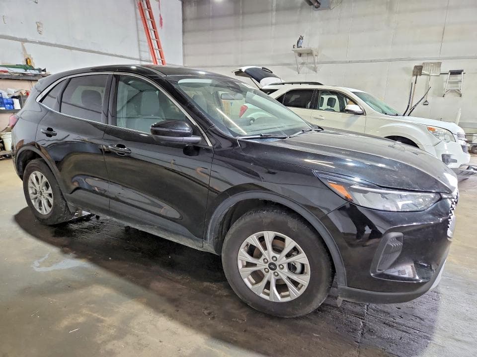 2023 FORD ESCAPE ACTIVE 4