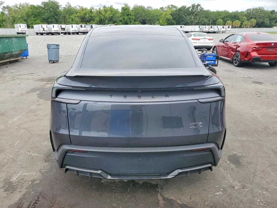 2026 TESLA MODEL Y 6