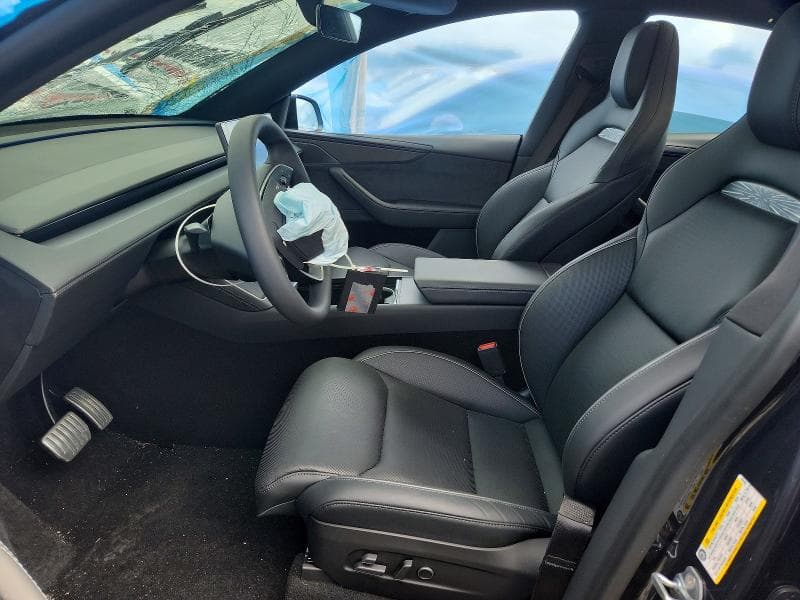 2026 TESLA MODEL Y 7