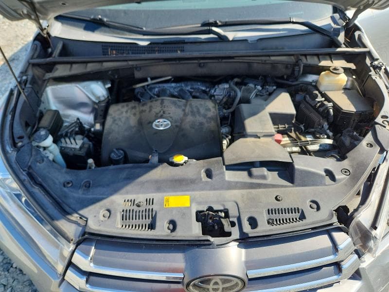 2017 TOYOTA HIGHLANDER LIMITED 12