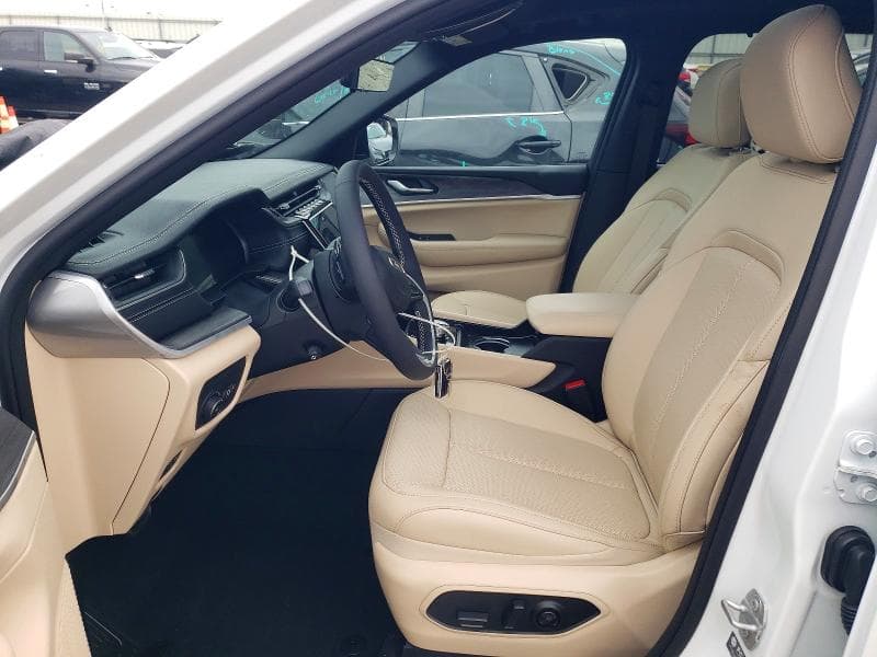 2025 JEEP GRAND CHEROKEE LIMITED LIMITED 8