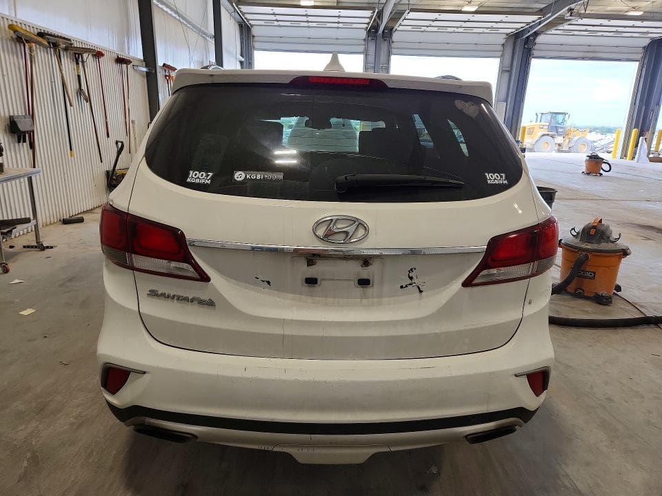 2017 HYUNDAI SANTA FE SE SE 6