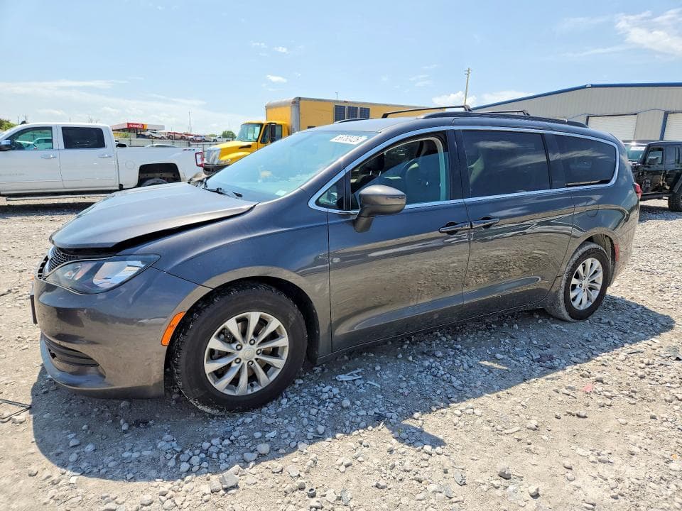 2017 CHRYSLER PACIFICA TOURING - 1