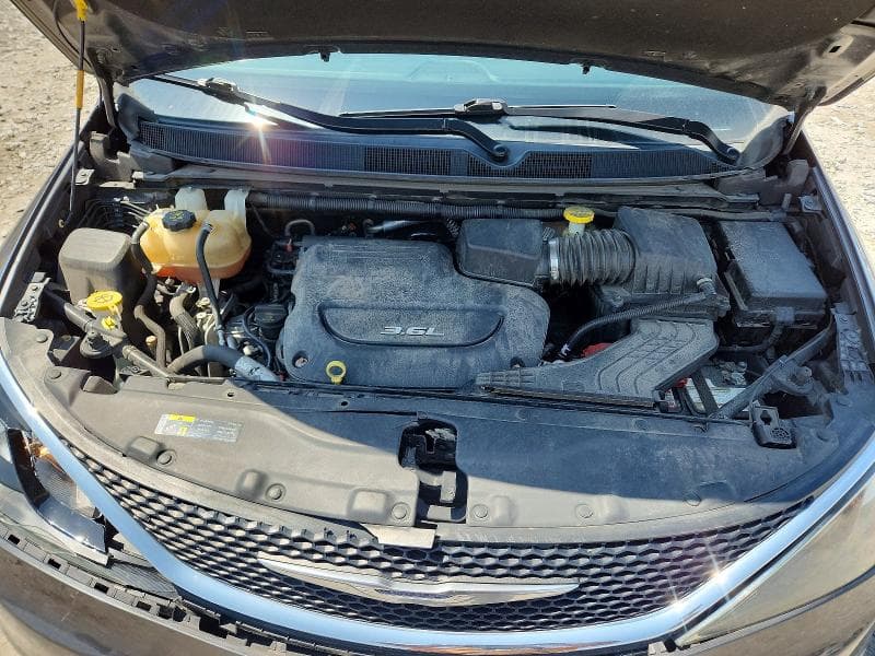 2017 CHRYSLER PACIFICA TOURING 12
