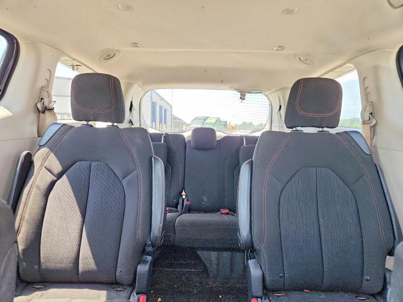2017 CHRYSLER PACIFICA TOURING 10