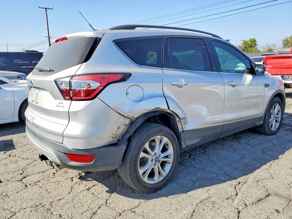 2018 FORD ESCAPE SE SE 3