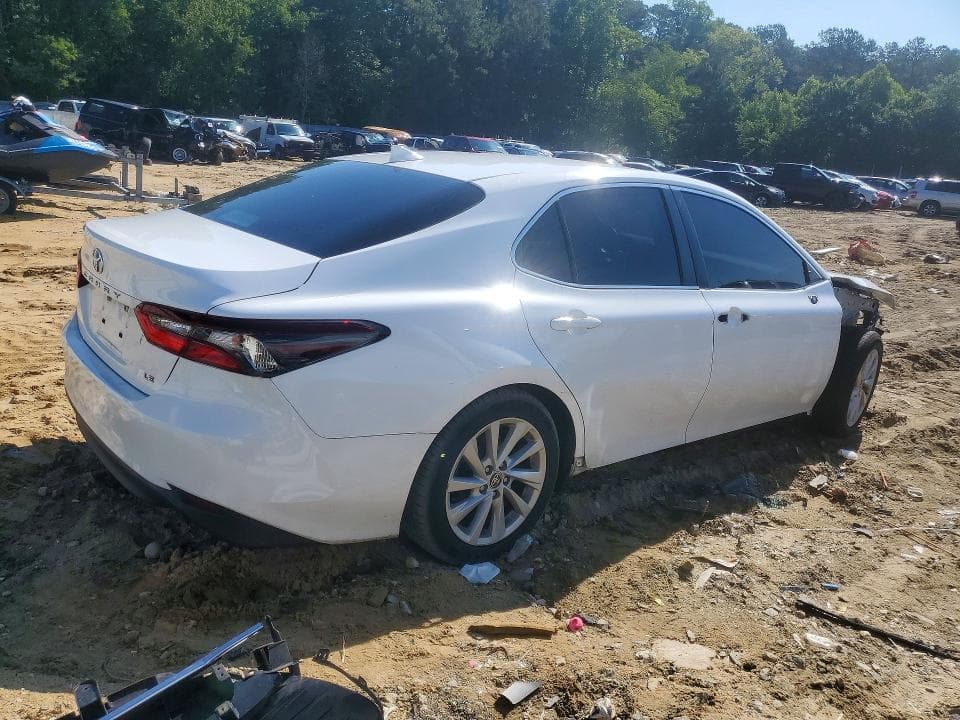 2022 TOYOTA CAMRY LE LE 3