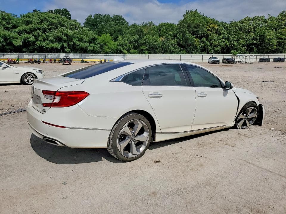2020 HONDA ACCORD TOURING 3