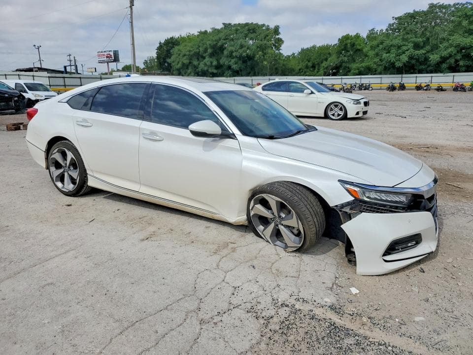 2020 HONDA ACCORD TOURING 4