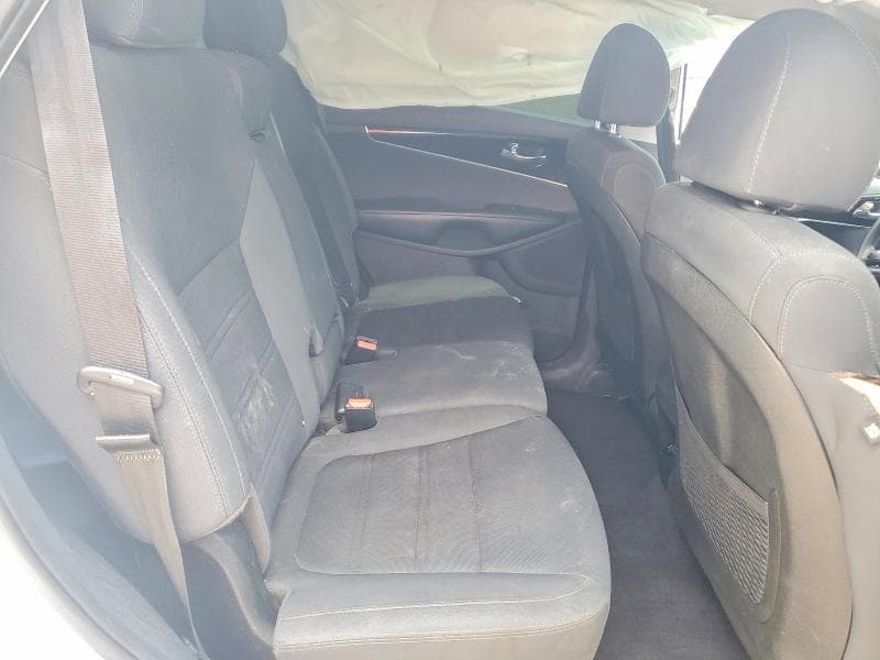2019 KIA SORENTO LX V6 11
