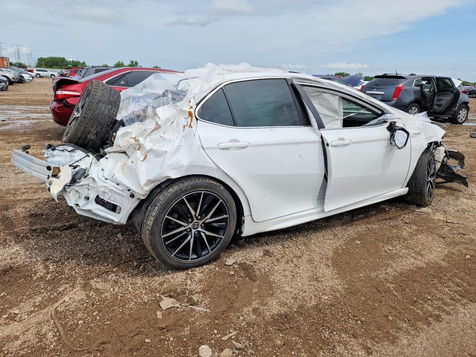 2021 TOYOTA CAMRY SE SE 3