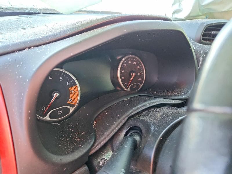 2019 JEEP RENEGADE TRAILHAWK 9