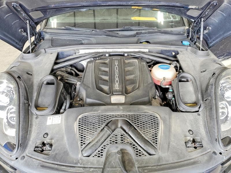2017 PORSCHE MACAN S 11