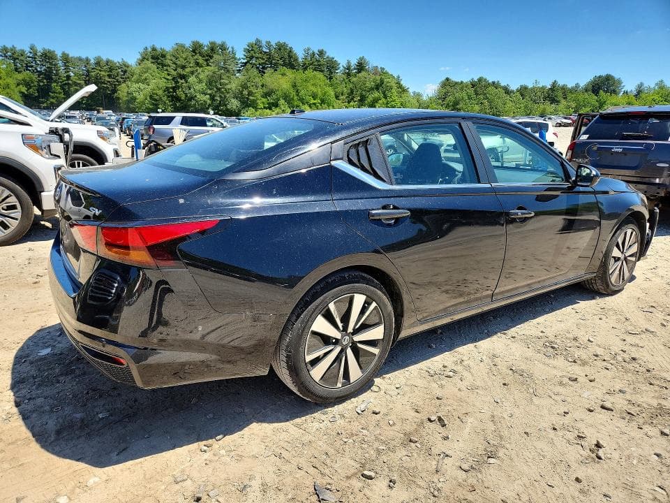 2021 NISSAN ALTIMA SV SV 3