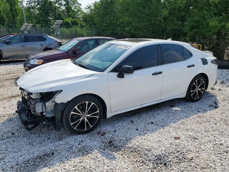 2020 TOYOTA CAMRY SE - 1