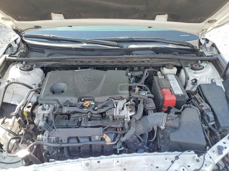 2020 TOYOTA CAMRY SE 11