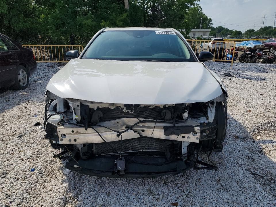 2020 TOYOTA CAMRY SE 5