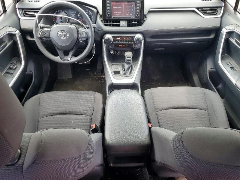 2020 TOYOTA RAV4 LE LE 8