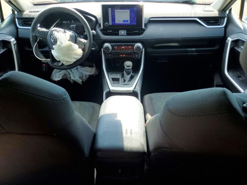 2023 TOYOTA RAV4 XLE XLE 8