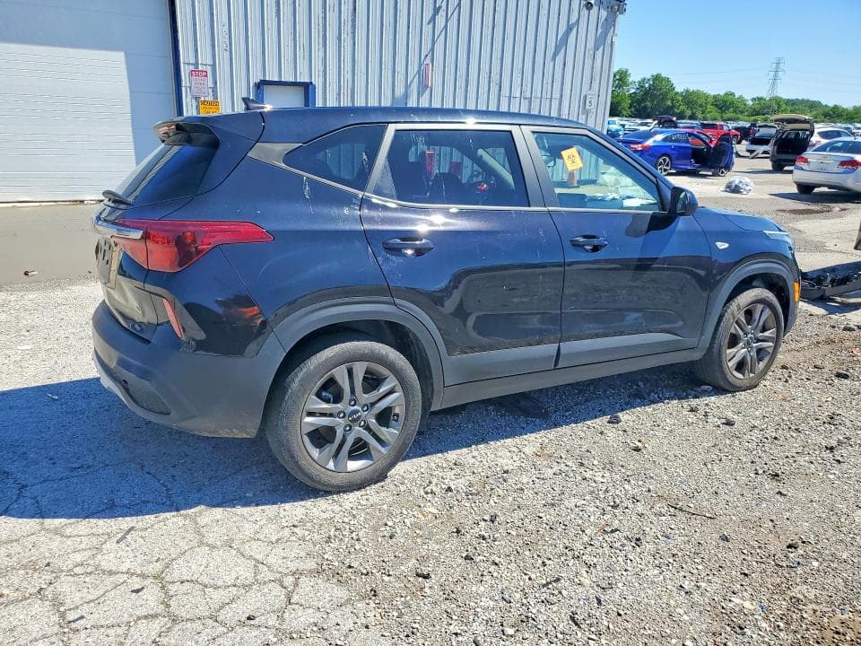 2022 KIA SELTOS LX 3