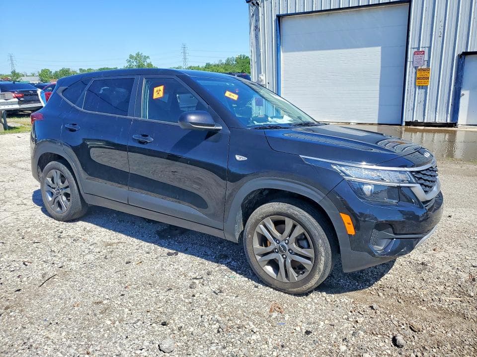 2022 KIA SELTOS LX 4
