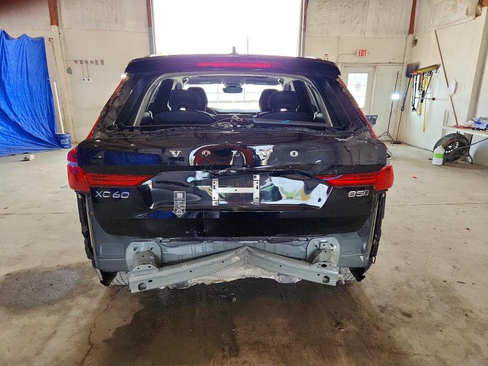 2025 VOLVO XC60 PLUS PLUS 6