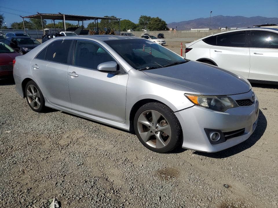 2017 TOYOTA CAMRY 4