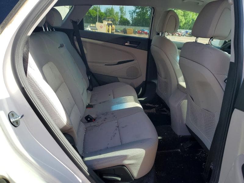 2017 HYUNDAI TUCSON SE 11
