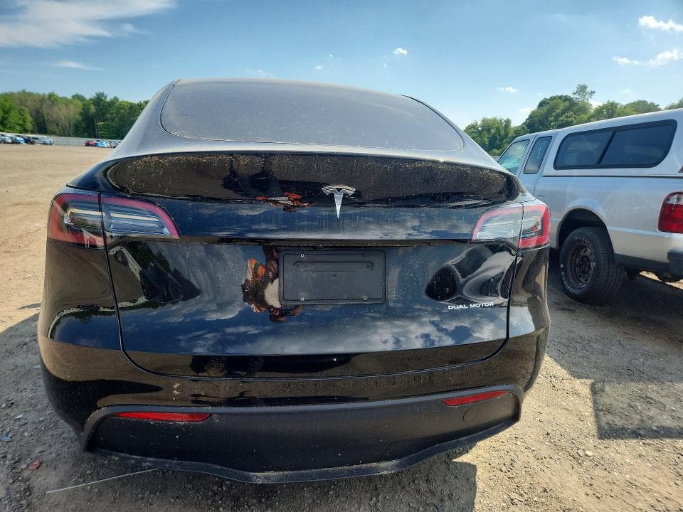 2023 TESLA MODEL Y 6