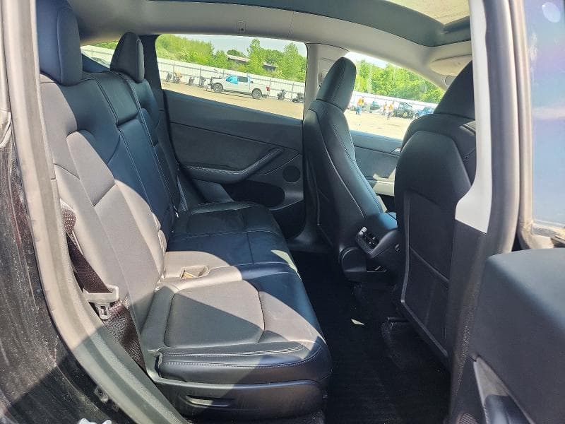 2023 TESLA MODEL Y 10