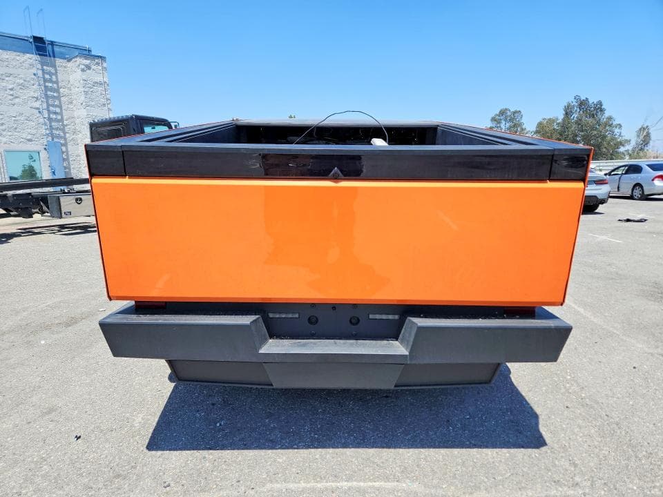 2025 TESLA CYBERTRUCK 6