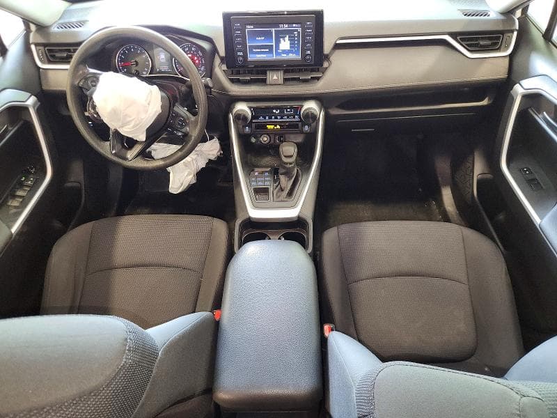 2019 TOYOTA RAV4 LE LE 8