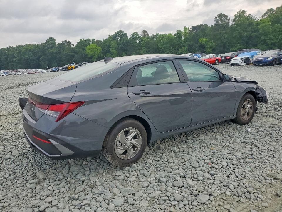 2026 HYUNDAI ELANTRA SE SE 3