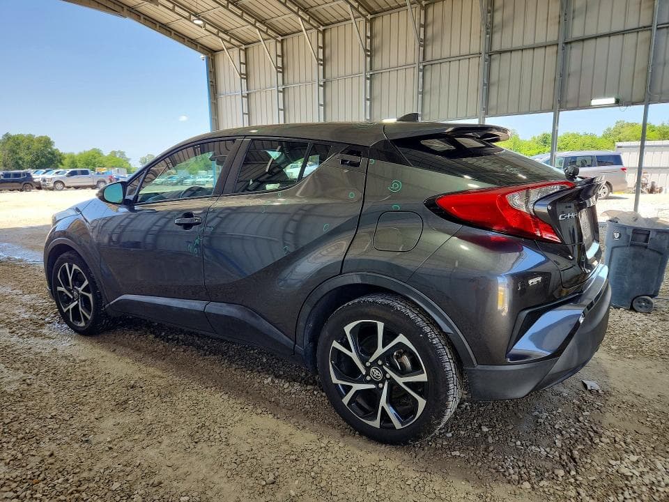 2018 TOYOTA C-HR XLE XLE 2