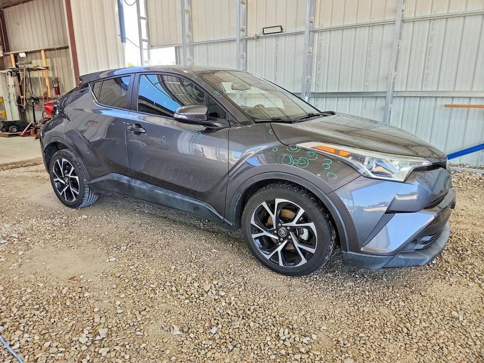 2018 TOYOTA C-HR XLE XLE 4