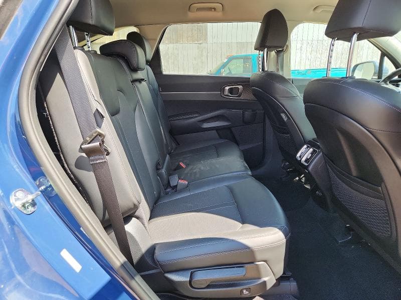 2026 KIA SORENTO S 11