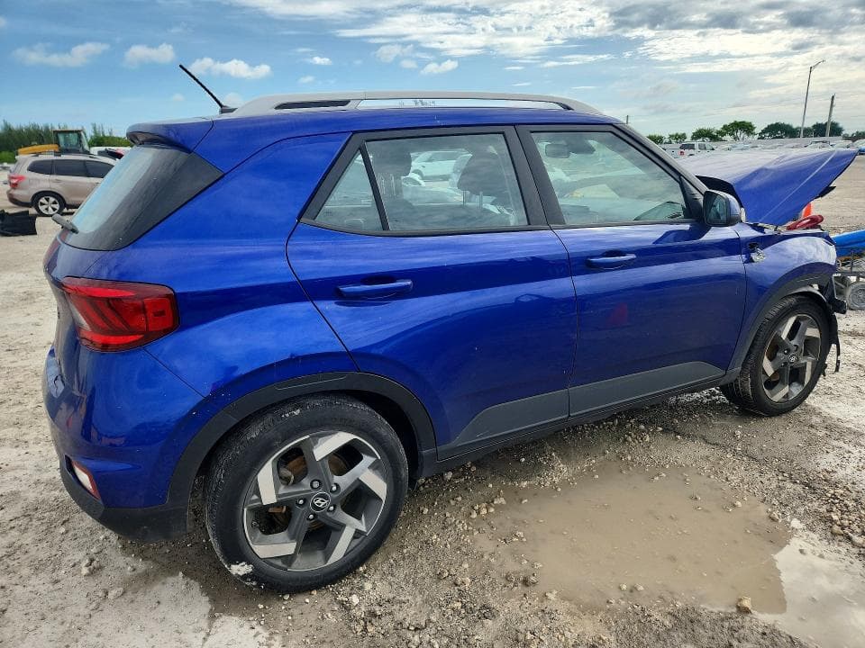 2023 HYUNDAI VENUE SEL 3