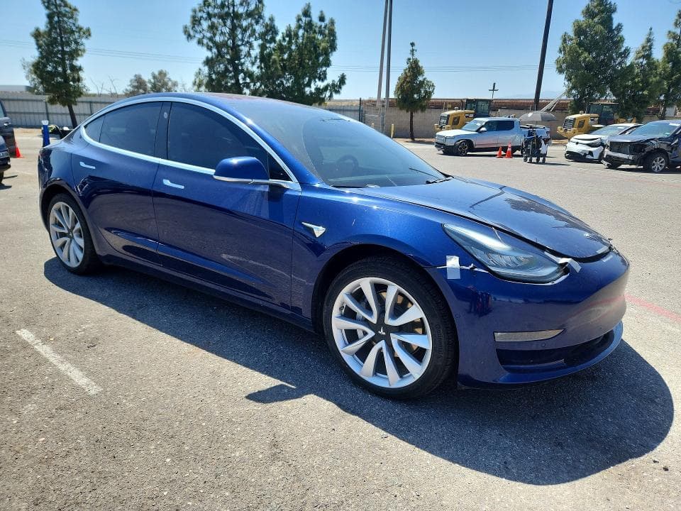 2018 TESLA MODEL 3 4