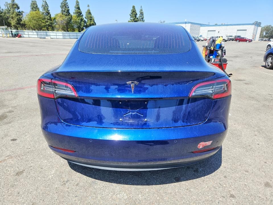2018 TESLA MODEL 3 6