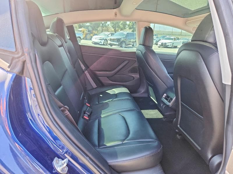 2018 TESLA MODEL 3 10