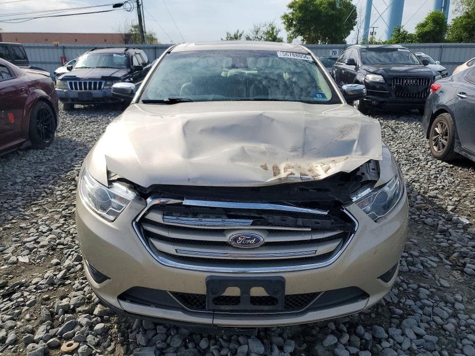 2018 FORD TAURUS LIMITED 5