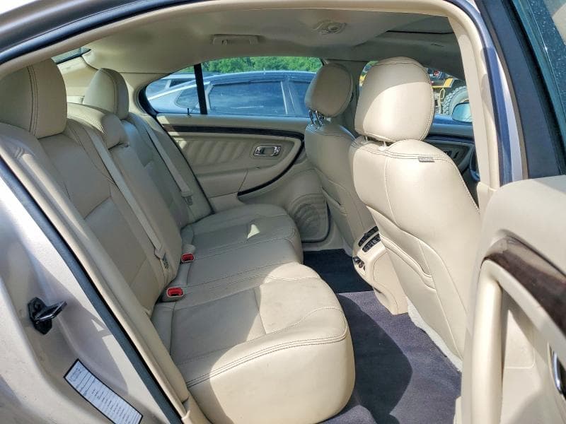 2018 FORD TAURUS LIMITED 10